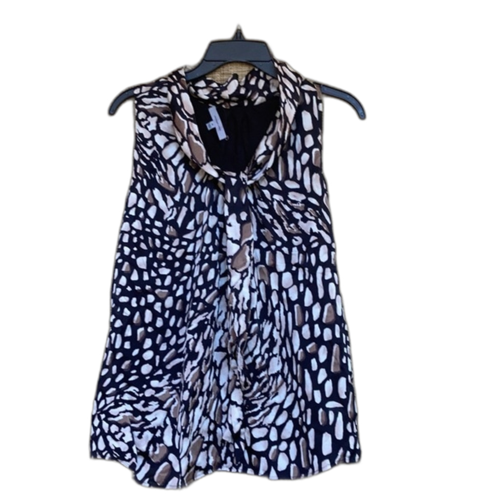 Classiques entier silk sleeveless tie on front top